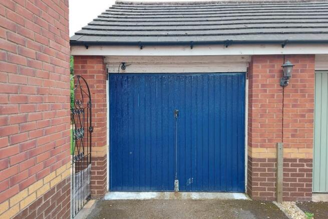 18' Garage 
