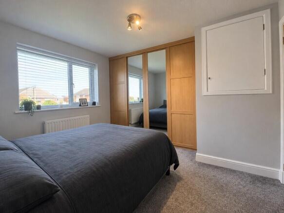 2 bed Semi-Detached to rent Image 6