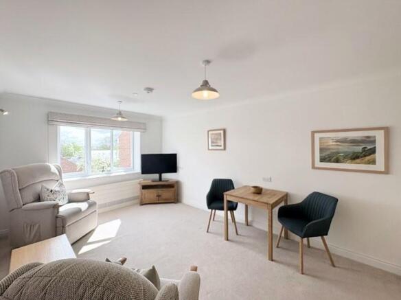 2 bed Retirement Property for sale Image 4
