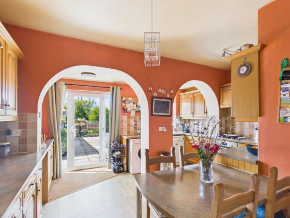 3 bed Semi-Detached for sale Image 5
