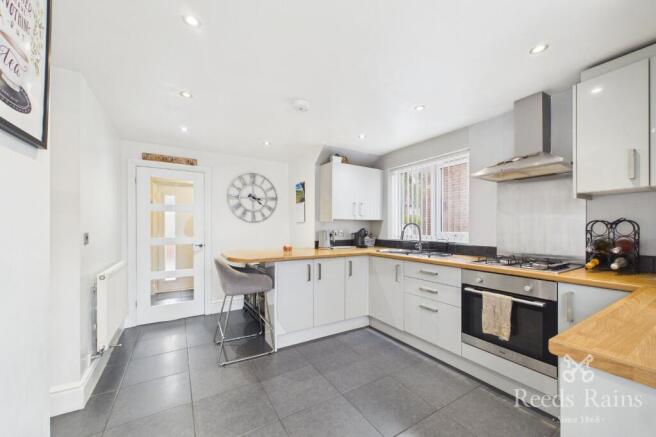 Manor Road, Dinnington, Sheffield, South Yorkshire, S25 photo 4