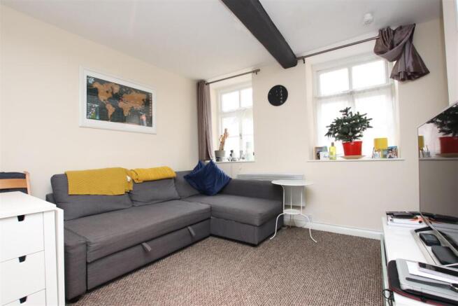 Living area.JPG
