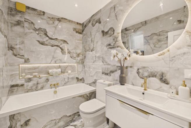 2 bed Terraced for sale Image 7
