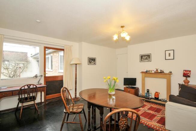 Spacious living room