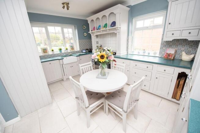 Kitchen/Breakfast Rm