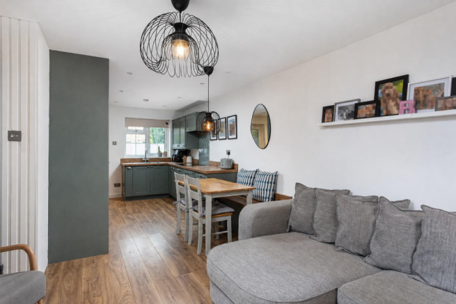 2 bed Terraced for sale Image 7