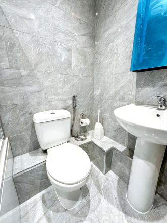 2 bed Apartment for sale Image 9