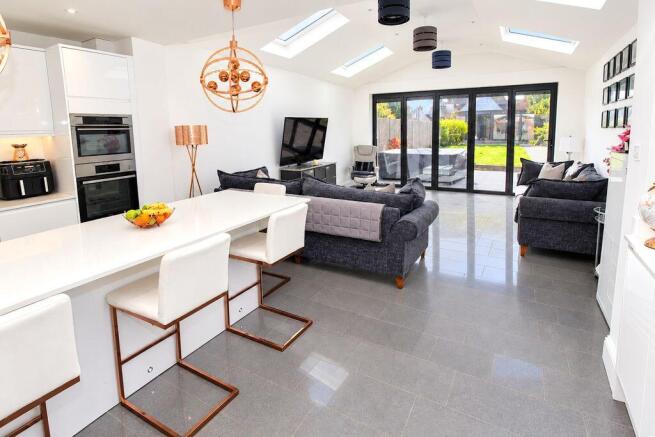 Banstead Village photo 3