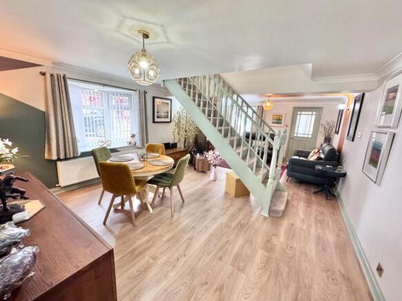 Dining Area/ Lounge