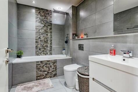 Lumley Road, Horley, RH6