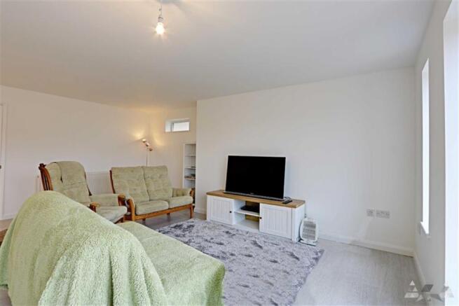 Living Room / Kitchen