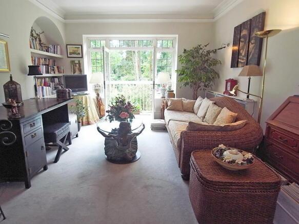 Dining/Bedroom 3
