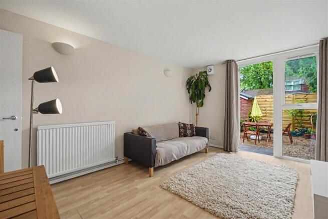 Flat 48, Clapham Park Road SW4 7BE-No Watermark-9.