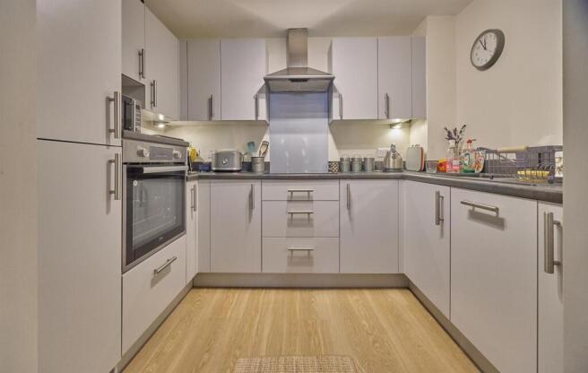 Open Plan Fitted Kitchen