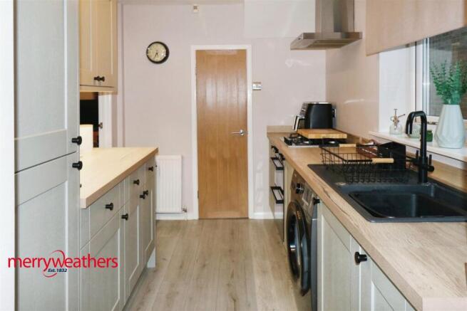3 bed Detached for sale Image 4