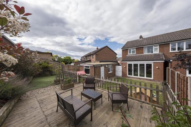 31 Lodge Drive-028.JPG