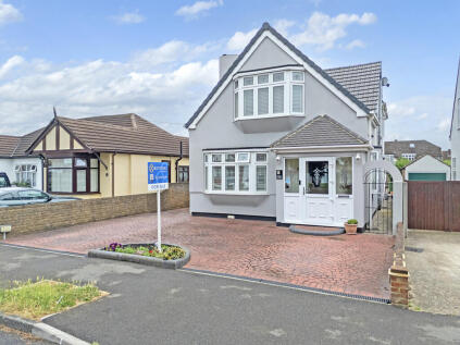 Clyde Way, Rise Park, Romford, RM1