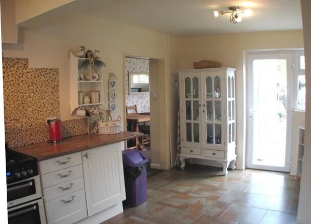 Kitchen/Dining Area