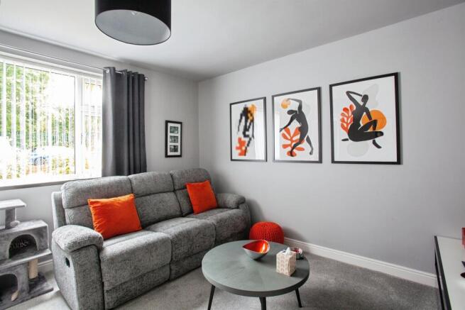 2 bed Semi-Detached for sale Image 8