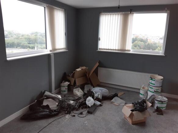 2 bed Penthouse for sale Image 4