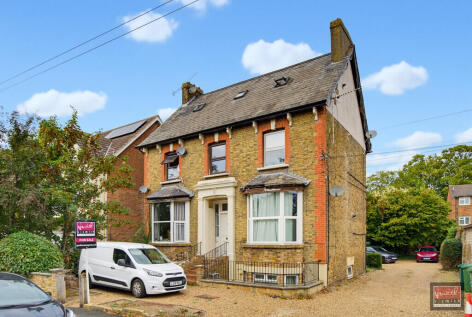 Leacroft, Staines-upon-Thames, Surrey TW18