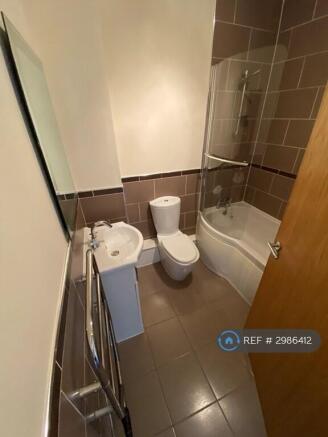 2 bed Flat to rent Image 6