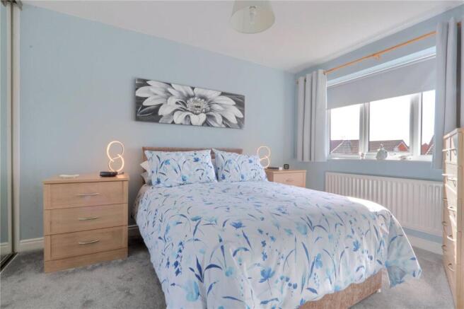4 bed Detached for sale Image 12
