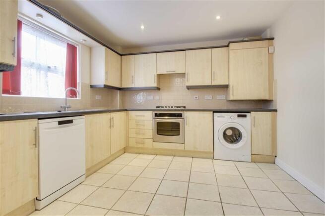 KITCHEN/BREAKFAST ROOM