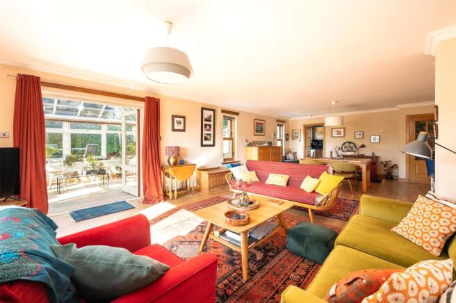 Open Plan Sit-Dining