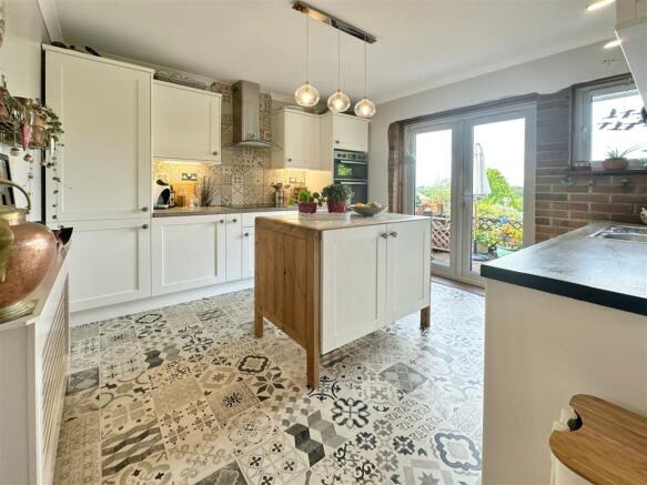 Kitchen.JPG