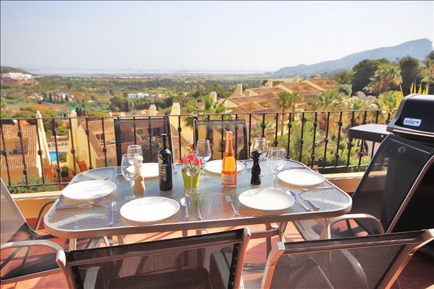 Al Fresco Dining