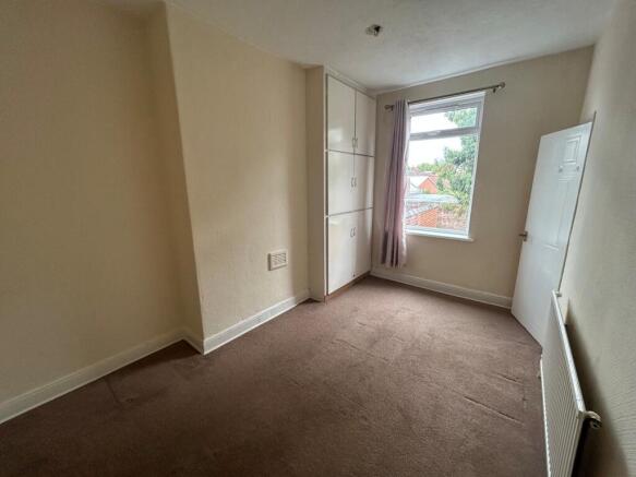 2 bed Terraced to rent Image 5