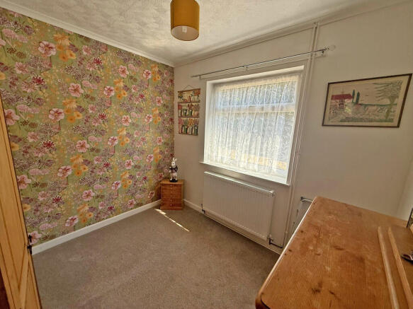 2 bed Semi-Detached Bungalow for sale Image 9