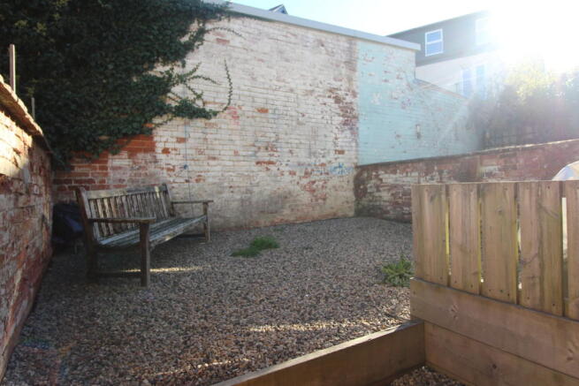 Photo 32