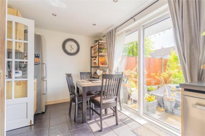 4 bed Semi-Detached for sale Image 7