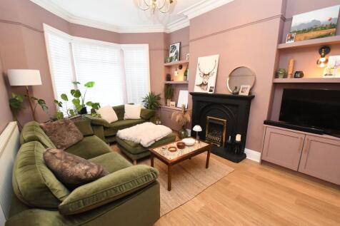 Barton Lane, Eccles, M30