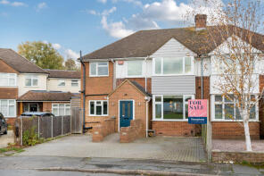 16, Stanhope Close, Aylesbury HP22 6AH