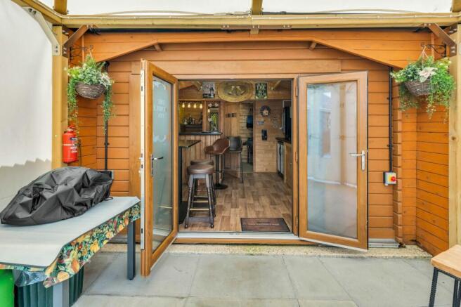 Garden Room/Bar