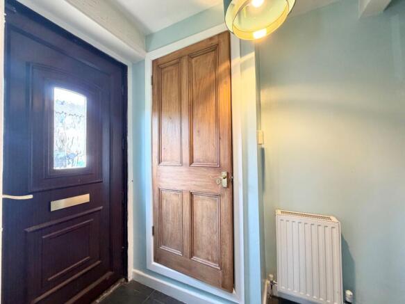 2 bed End of Terrace to rent Image 5