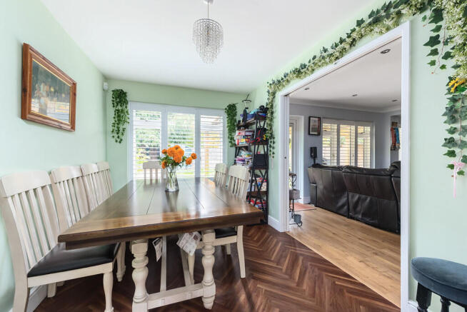 7 The Brambles (9...