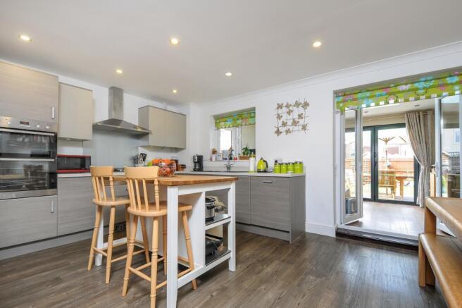 kitchen/ dining