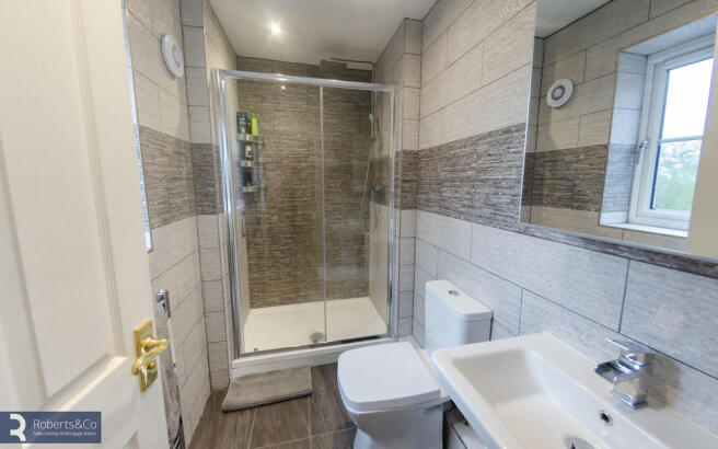 Ensuite Bedroom O...