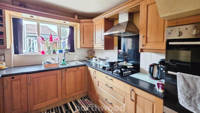 3 bed Semi-Detached for sale Image 5