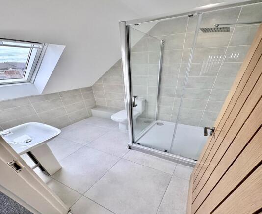 3 bed Detached Bungalow to rent Image 6