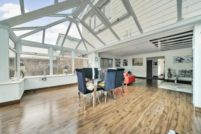 Lounge / Dining Room