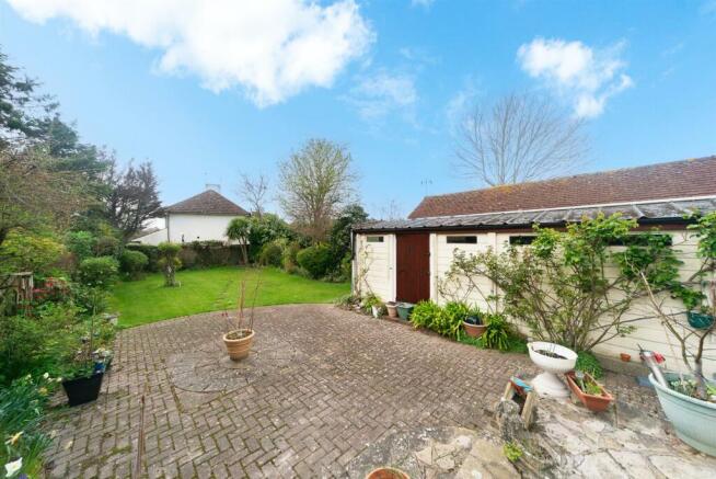 DETACHED GARAGE