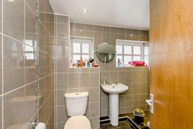 2 bed Terraced for sale Image 6