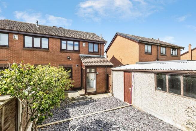 3 bed Semi-Detached for sale Image 9