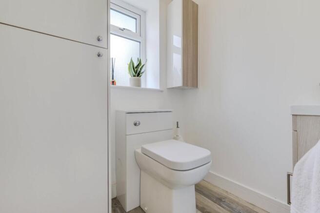 4 bed Semi-Detached for sale Image 7