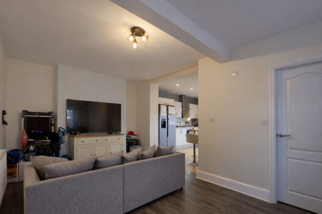 3 bed Semi-Detached for sale Image 8